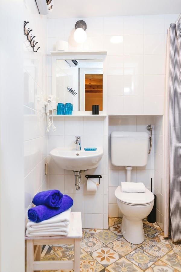 Guesthouse Centrum B&B Izola Bagian luar foto